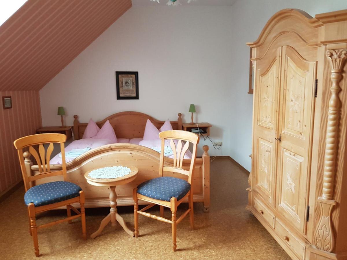 Gasthaus Und Hotel Peterhaensel Spechtsbrunn Eksteriør billede